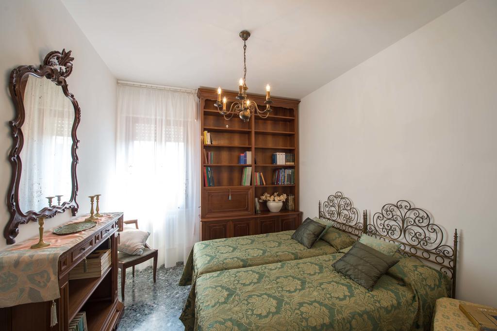 Savoia & Jolanda Apartments 2 Венеция Номер фото