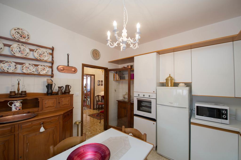 Savoia & Jolanda Apartments 2 Венеция Экстерьер фото