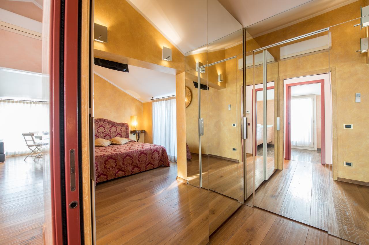 Savoia & Jolanda Apartments 2 Венеция Экстерьер фото